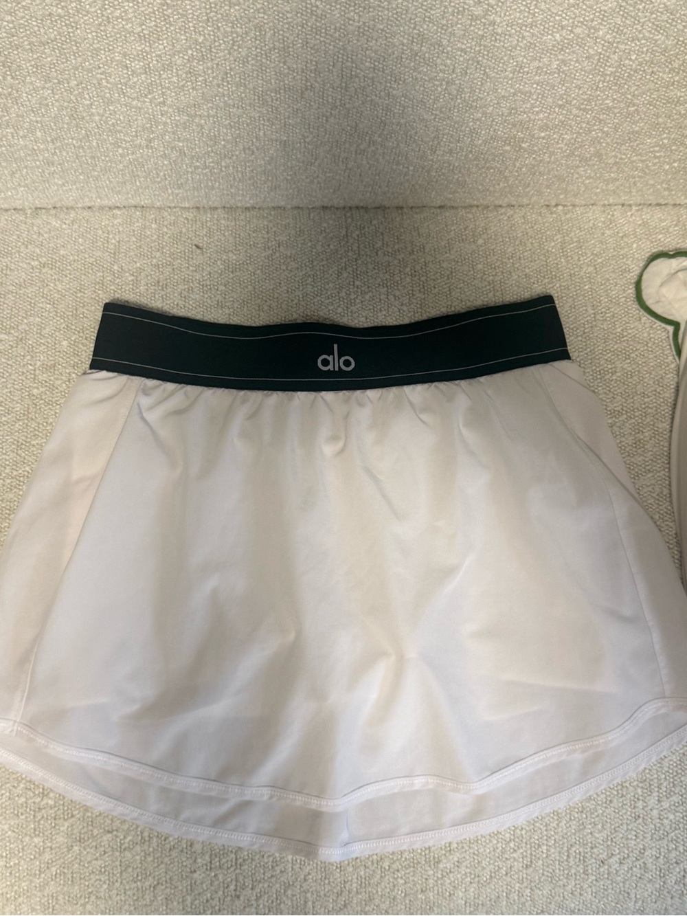 ALO Yoga match point tennis skirt White Skort with Black Waistband